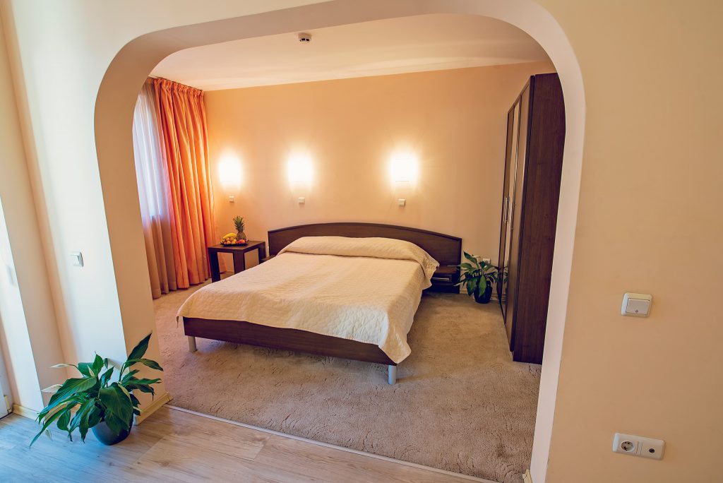 Cameră dublă cu pat matrimonial – Hotel Gran Ivan, Varna (4)